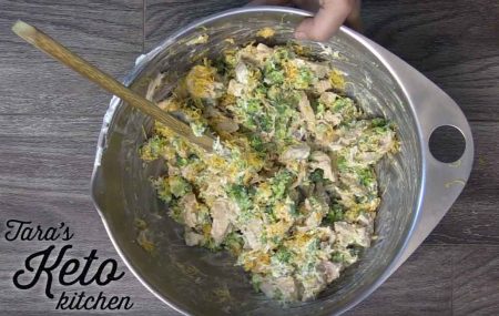 making keto chicken casserole (4)